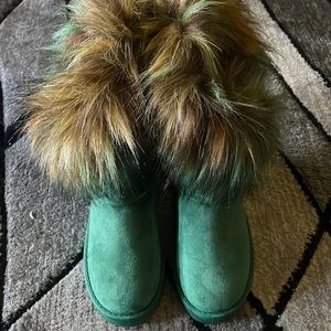 I didn’t realize what size they were they’re too small I love these boots